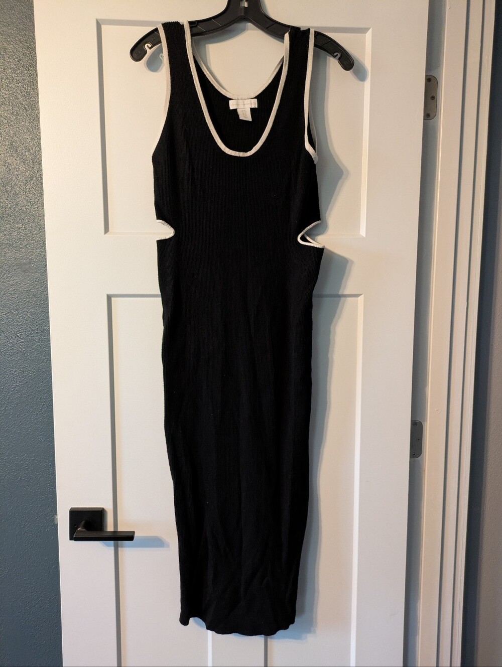 House of Harlow 1960 Black Midi Dress with White Trim - XL